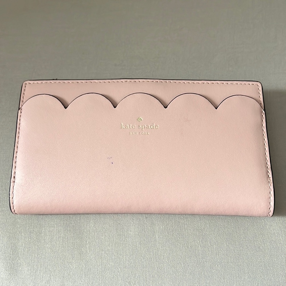 100% AUTHENTIC. Kate Spade New York Wallet.